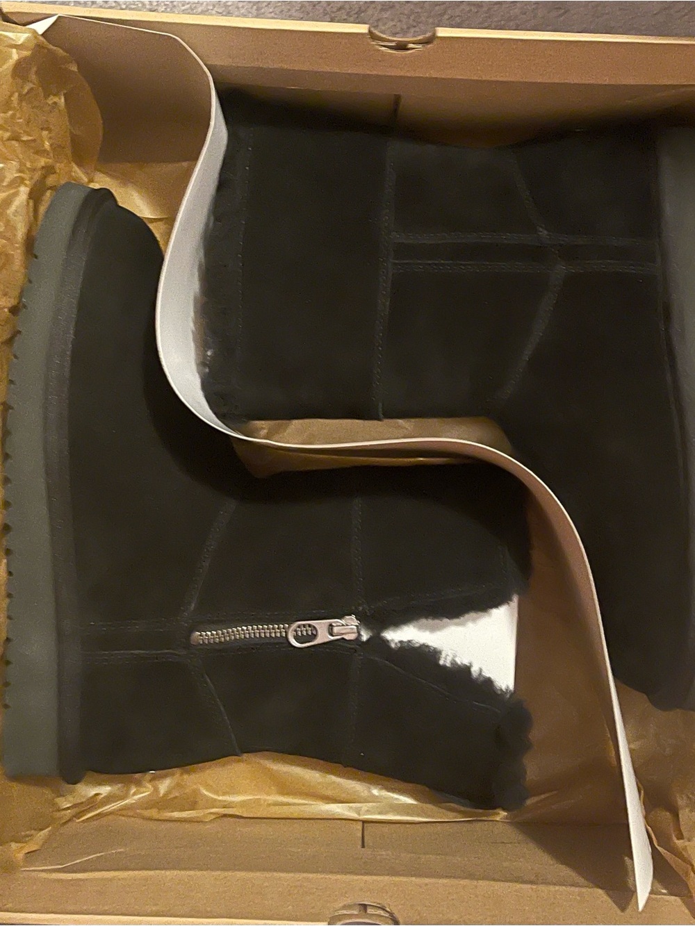 Koolaburra by UGG Womens Black boots w/zipper